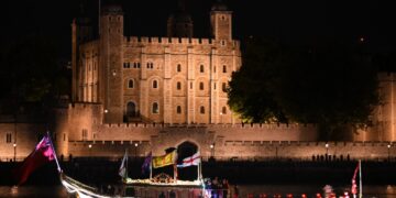La Familia Real británica vuelve a la normalidad en sus tareas oficiales tras poner fin al luto por la reina