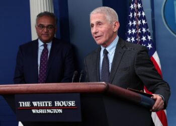 Fauci, cooperará con los republicanos de la Cámara de Representantes si inician una investigación sobre la pandemia del COVID-19.