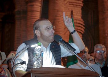 Cívicos ya no observan fecha del censo, piden ahora un decreto para garantizar recursos y escaños
