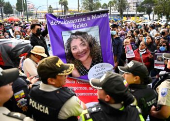 El Congreso de Ecuador abre una comisión de investigación por el feminicidio de una abogada