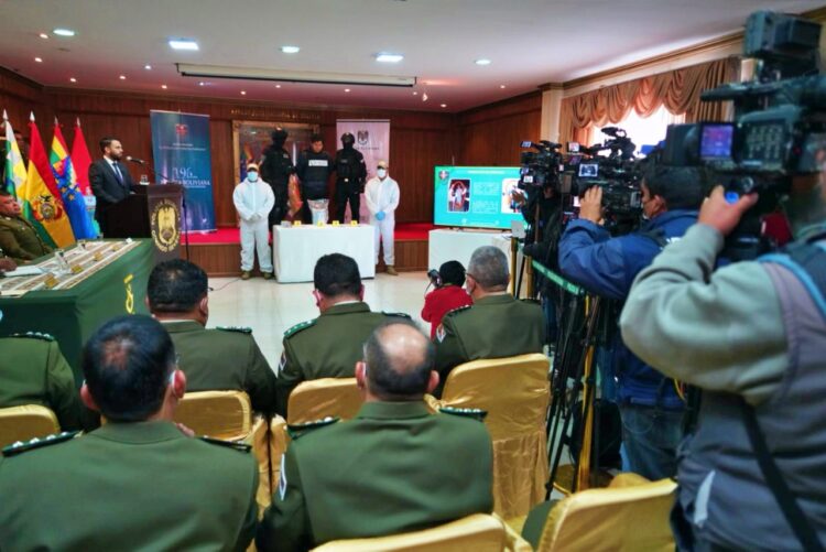 La Policía esclarece y captura a los autores de dos feminicidios en El Alto y La Paz