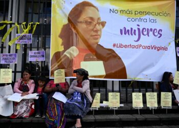 Una fiscal anticorrupción enfrenta un polémico juicio en Guatemala.