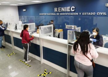 La Fiscalía de Perú investiga al Ministerio de Salud tras la aparición de numerosas actas de defunciones falsas