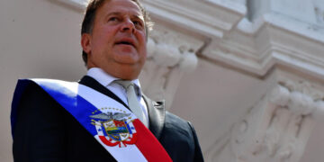 Fiscalía panameña pide juzgar a expresidentes Martinelli y Varela por blanqueo para Odebrecht
