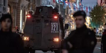 La Fiscalía ha pedido a la Justicia turca que se procese a 17 de los 49 sospechosos detenidos por el atentado con bomba.