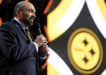 Franco Harris durante la ceremonia del Draft de la NFL el 28 de abril de 2022 en La Vegas, Nevada. Foto: AFP.
