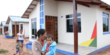 Con una inversión de Bs 13 MM, Gobierno entrega 145 viviendas en Cobija