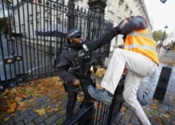 La manifestación del grupo ecologista Just Stop Oil en Downing Street. Foto: London News Pictures.