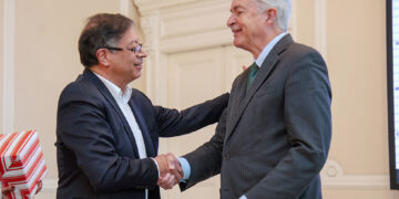 Presidente Petro se reúne en Colombia con jefe de la CIA, su antiguo ‘enemigo’