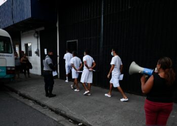 ‘Guerra’ contra las pandillas en El Salvador deja 55.000 detenidos desde marzo
