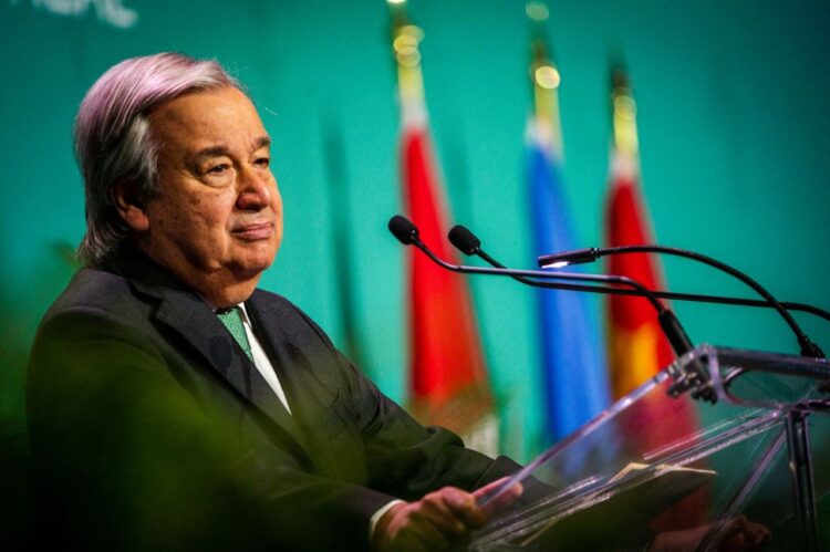 'La humanidad, convertido en un arma de extinción masiva', dice Guterres.