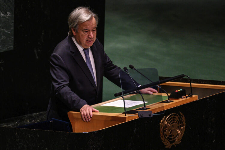 Afganistán: Guterres pide a los talibán que permita a las niñas cursar educación secundaria