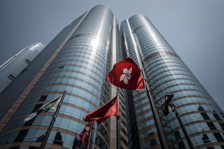 Bolsa de Hong Kong sube más de 5% en intercambio matinal
