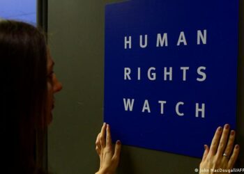 HRW y AI condenan las penas de prisión contra dos hermanos chechenos de la comunidad LGTBI