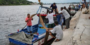 Poderoso huracán Ian se dirige a Florida tras dejar destrozos en Cuba