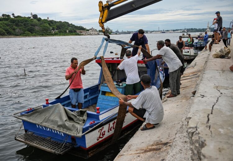 Poderoso huracán Ian se dirige a Florida tras dejar destrozos en Cuba