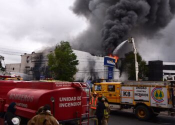 Oposición paraguaya reclama investigación imparcial de incendio en el Tribunal Electoral