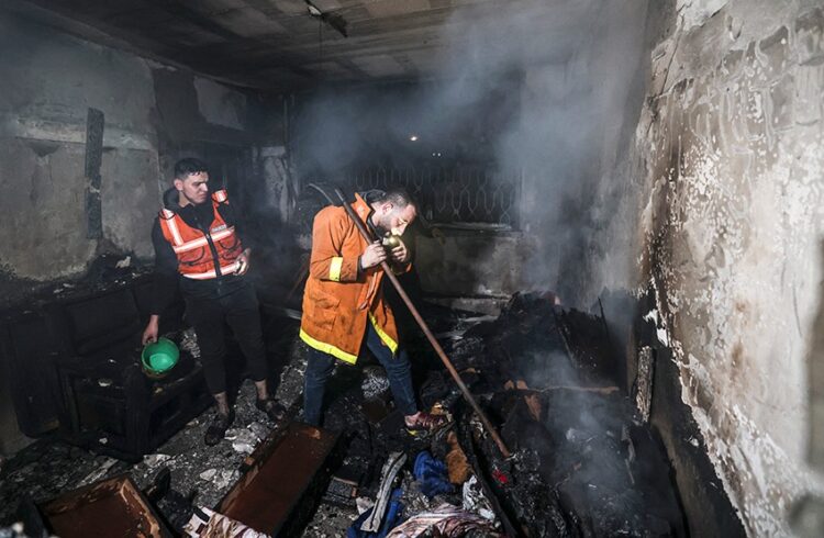 21 personas han muerto y varias más han resultado heridas tras un incendio en un edificio residencial.