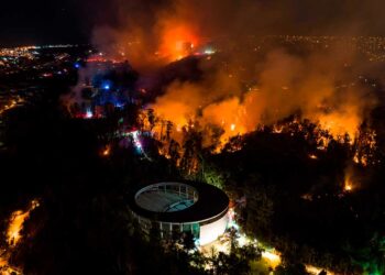 Dos menores muertos y cuatro heridos en el incendio de una vivienda.