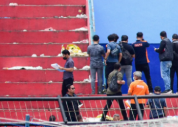 Indonesia demolerá el estadio donde se produjo estampida con 133 muertos. Foto: AFP.