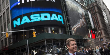Dato de inflación en EEUU derrumba a Wall Street, Nasdaq cae más de 5%