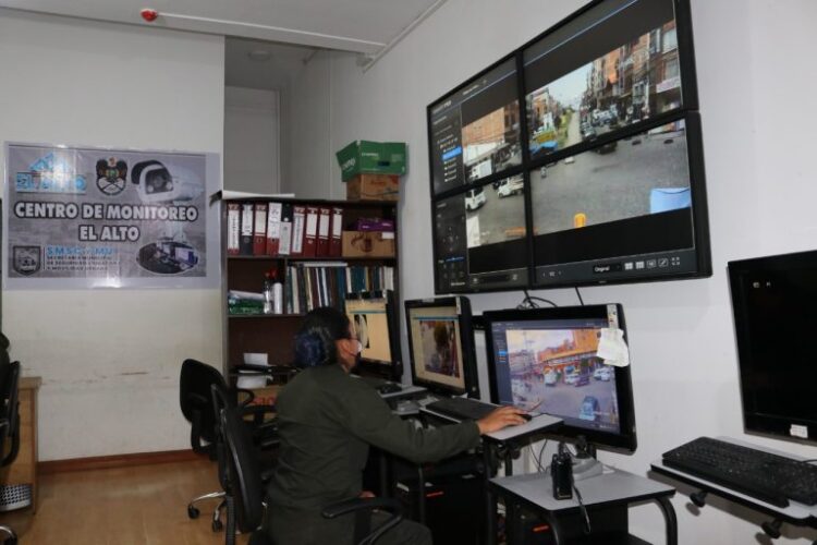 El Alto prevé tener su propia fibra óptica para seguridad, educación y salud