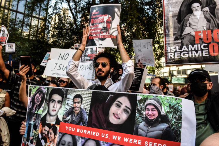 El presidente de Irán denuncia el ‘doble rasero’ de Occidente con los derechos de las mujeres