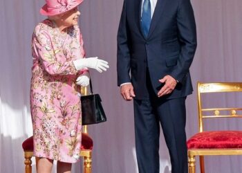 Biden llegó a Londres para el funeral de Isabel II