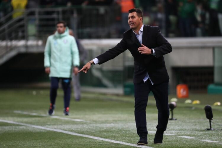español rescalvo_nuevo entrenador_the strongest