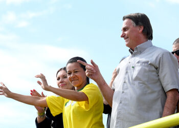 Bolsonaro niega tener relación con un viejo aliado que disparó a la Policía cuando iba a ser detenido