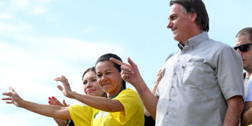 Bolsonaro niega tener relación con un viejo aliado que disparó a la Policía cuando iba a ser detenido