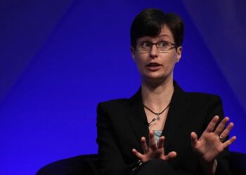 Una alta responsable de seguridad de Twitter dimitió en momentos en que la renovación de la plataforma que adelanta su nuevo propietario.