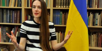Laureada con premio Nobel de la paz pide armas para defender Ucrania.