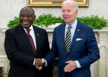 Sudáfrica y EEUU prometen estrechar lazos tras diferencias sobre Ucrania