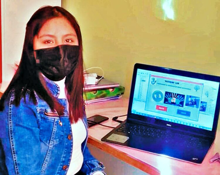 Una estudiante alteña crea una aplicación para aprender lenguaje de señas jugando
