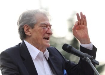 Berisha recibió un puñetazo y acusa al primer ministro Rama.