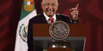 López Obrador revela que votó a favor del regreso de Trump a Twitter.