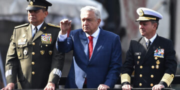 Ucrania: López Obrador critica que ‘distorsionaran’ su plan de paz para Ucrania y le colocaran junto a Rusia