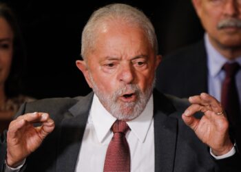 Lula dice ante Sullivan que su visita a EEUU puede dificultarse.