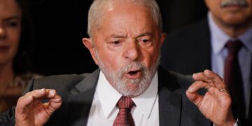 Lula dice ante Sullivan que su visita a EEUU puede dificultarse.