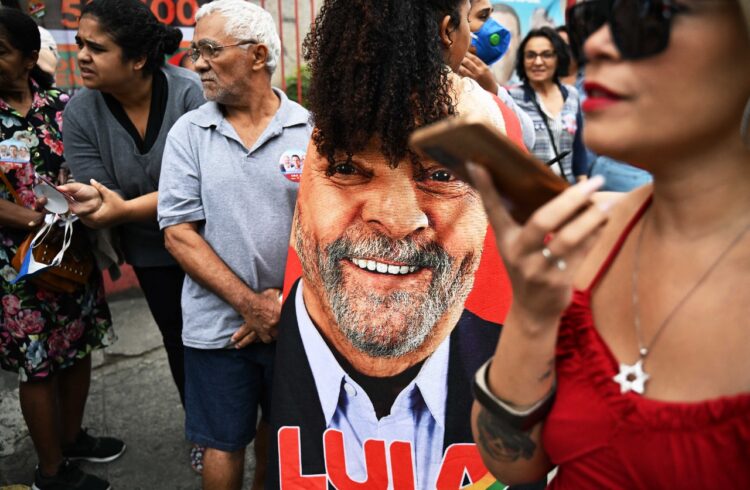 Un hombre mata a puñaladas a un simpatizante de Lula en Brasil