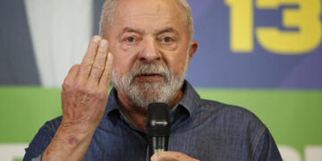 Lula espera que Bolsonaro ‘acepte’ resultado si es derrotado en elección brasileña