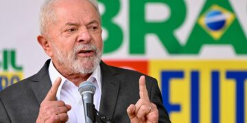 Lula se reunirá con Biden después de asumir presidencia de Brasil.