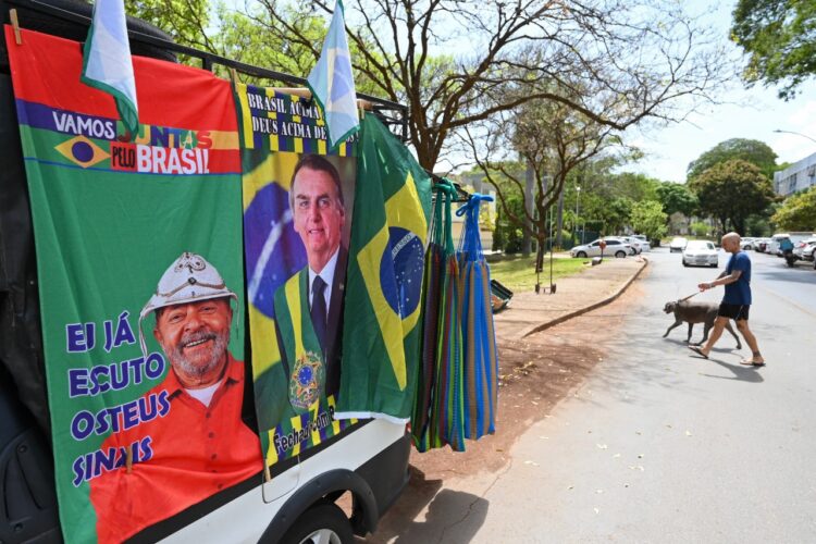 Bolsonaro y Lula encaran el último debate, clave a tres días de las elecciones