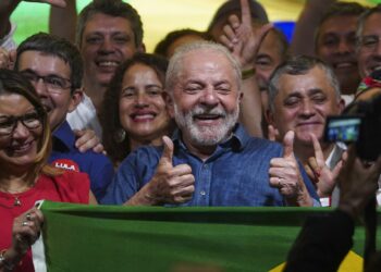 Lula, concatena varias reuniones en Brasilia con las cabezas de los poderes públicos, en su primera jornada de trabajo.