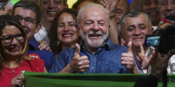 Lula, concatena varias reuniones en Brasilia con las cabezas de los poderes públicos, en su primera jornada de trabajo.