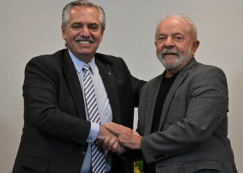 El izquierdista Luiz Inácio Lula da Silva recibió este lunes un fuerte respaldo internacional.