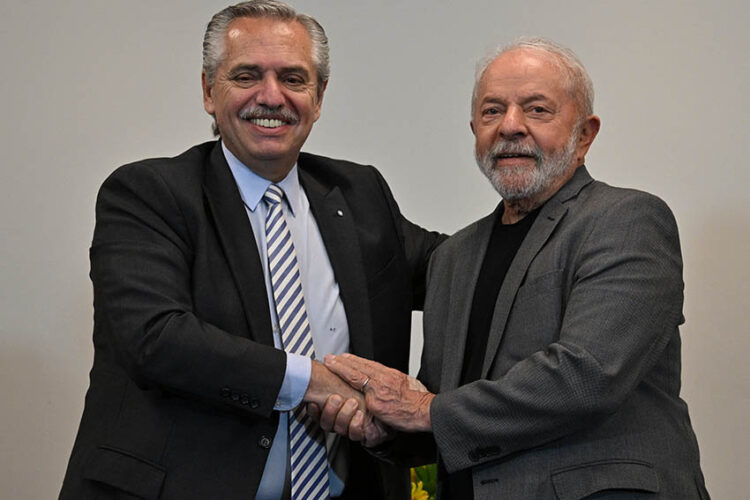 El izquierdista Luiz Inácio Lula da Silva recibió este lunes un fuerte respaldo internacional.
