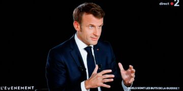 Macron dice que seguirá negociando la paz con Putin al tiempo que entrega material bélico a Ucrania