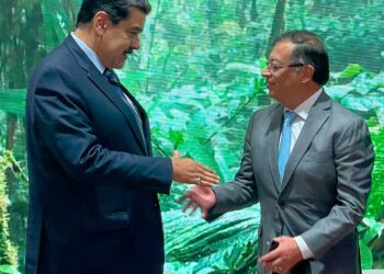 petro_y_maduro_llaman_a_una_gran_alianza_amazonica.jpg